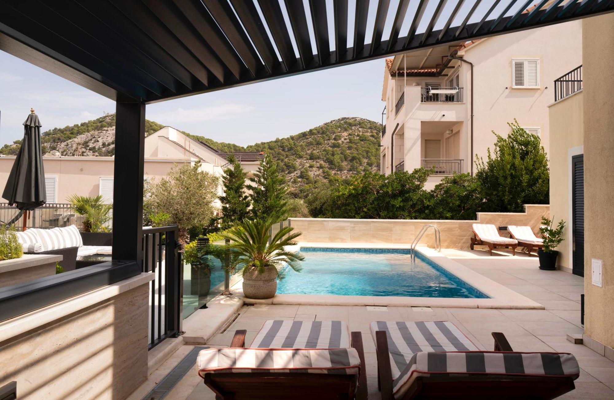 Villa Royale With Shared Pool Хвар Екстериор снимка